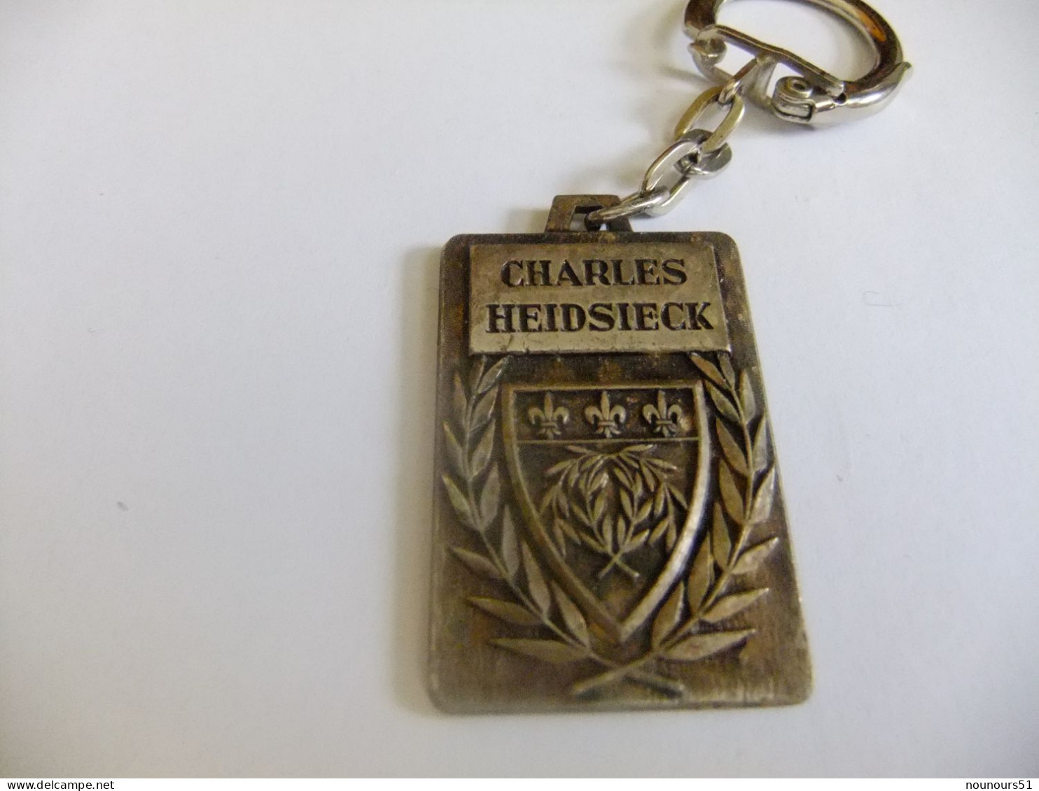 Année 60  Porte Clés Métal Argenté Champagne    CHARLES HEIDDSIECK  - Reims - Porte-clefs