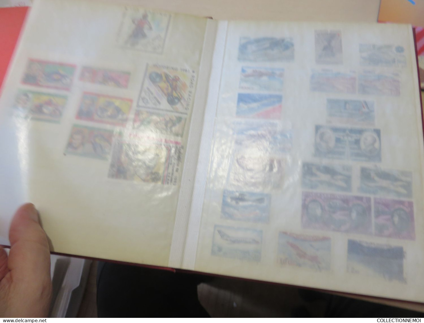 2 Classeurs Et 1 Vracs D'envellopes De Timbres De FRANCE Sans Valeurs ,,que Pour Pochettes ,,,vendu Comme C'est - Vrac (min 1000 Timbres)