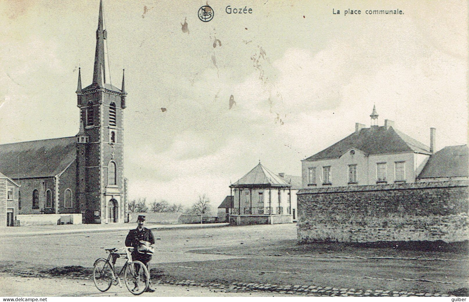 Gozée La Place Communale  Facteur Cycliste  - Thuin