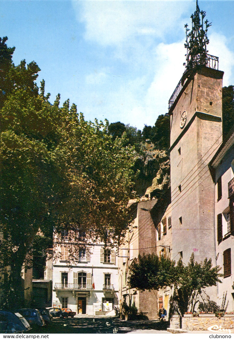 CPM (F15x10)  - COTIGNAC -  PLACE DE LA MAIRIE - Cotignac