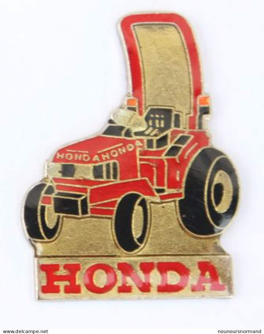 Pin's HONDA - Le Microtracteur Rouge - ZZ061 - Trademarks