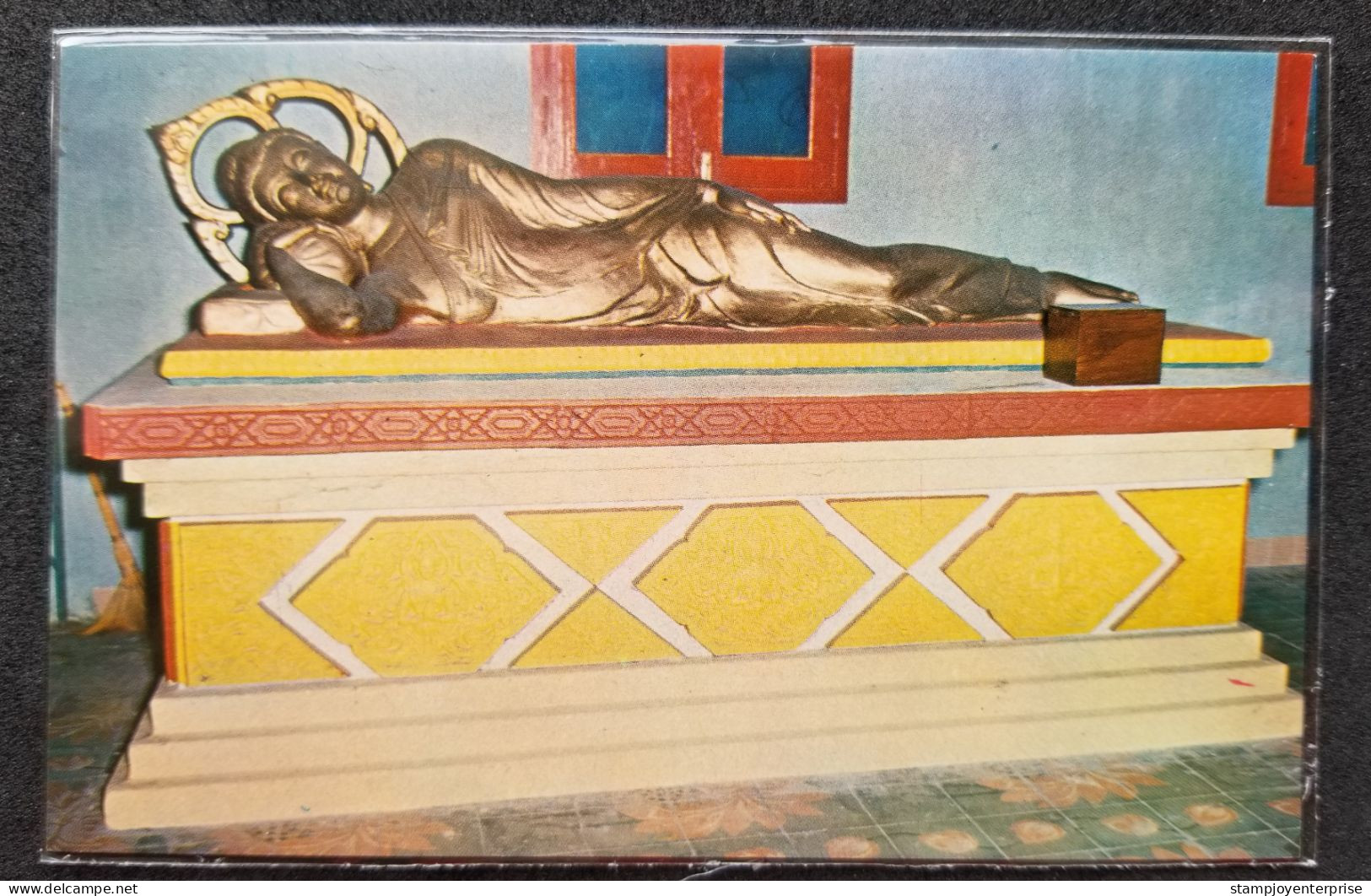 Singapore Burmah Lane Temple Reclining Buddha (postcard) MNH *see Scan - Singapore (1959-...)