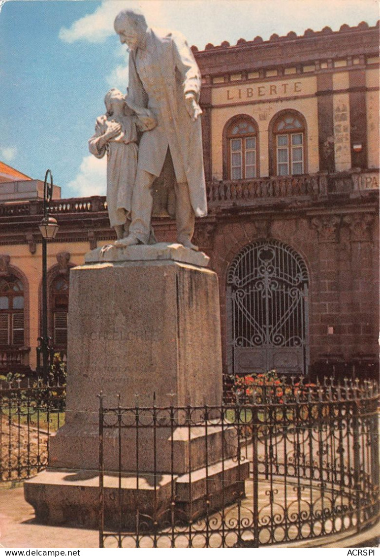 MARTINIQUE Fort De France Statue De Victor Schoelcher 32(scan Recto-verso) MA611 - Fort De France