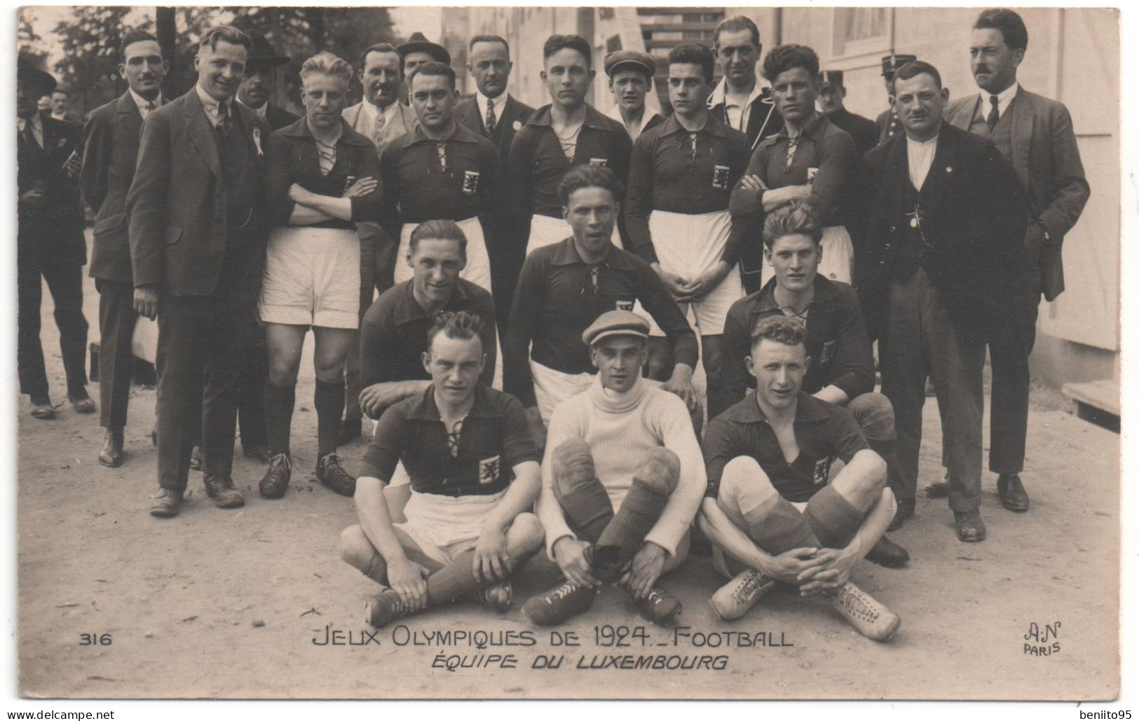 CARTE-PHOTO De L'équipe De Football Du LUXEMBOURG,aux Jeux Olympiques De 1924. - Calcio