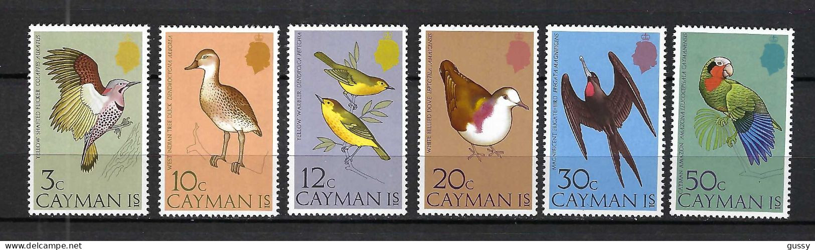 ILES CAIMAN Ca.1980: Lot De Neufs** "OISEAUX" - Cayman (Isole)