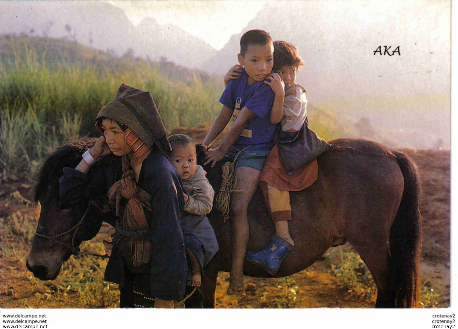 Thailand Thaïlande Aka In The Morning Hilltribe Mére Et Enfants à Cheval Makmai Studio Gros Plan VOIR DOS - Children And Family Groups