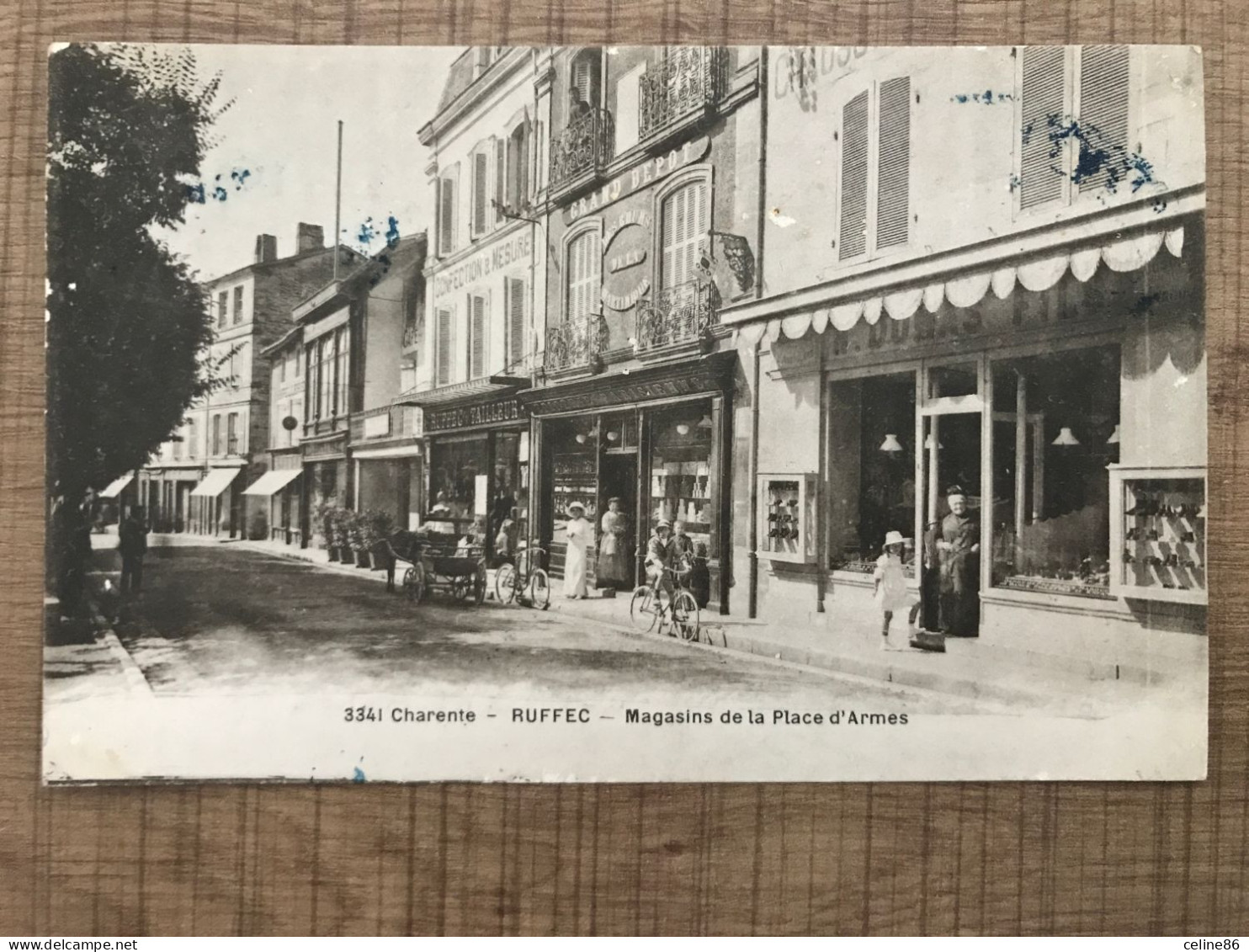  RUFFEC Magasins De La Place D'Armes  - Ruffec