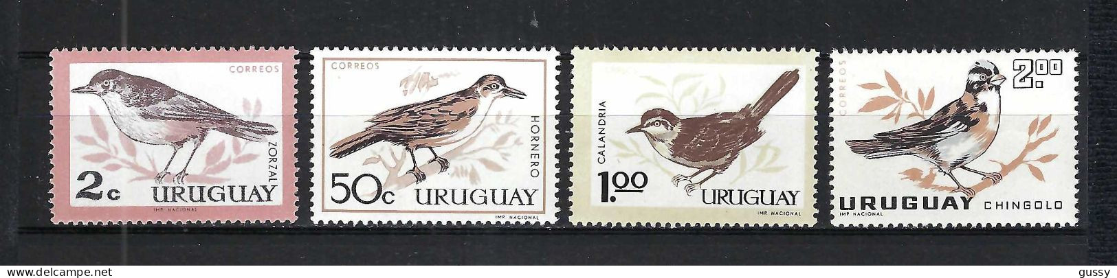 URUGUAY Ca.1980: Lot De Neufs** "OISEAUX" - Passereaux