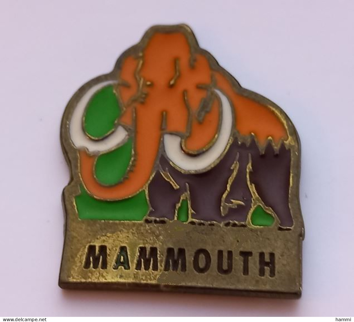 Q238 Pin's éléphant Orange Vert Brun Mammouth Achat Immédiat - Tiere