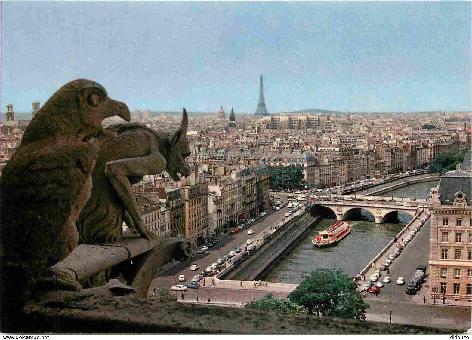 75 - Paris - La Seine Et Ses Bords - Les Quais De La Seine - Au Fond La Tour Eiffel - CPM - Voir Scans Recto-Verso - La Seine Et Ses Bords