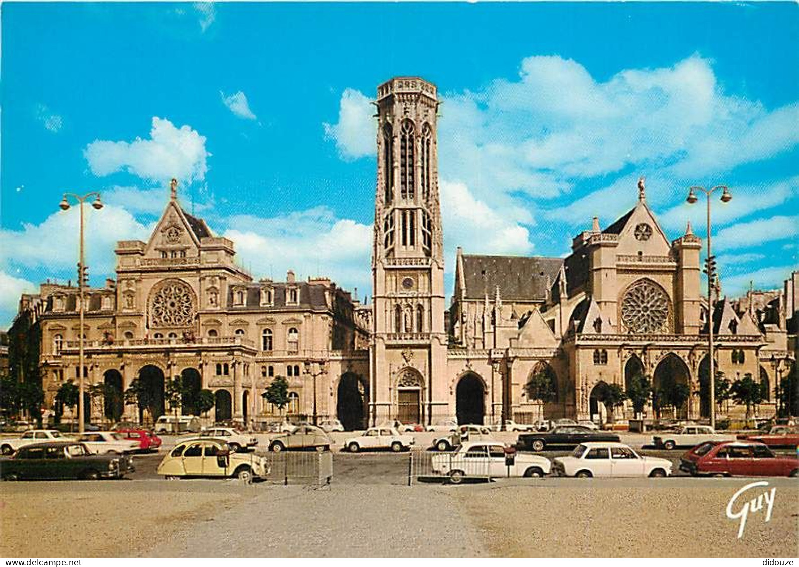 Automobiles - Paris - A Gauche, La Mairie Du 1er Arrondissement, La Tour De L'ancienne église Et L'église Saint-Germain  - Toerisme