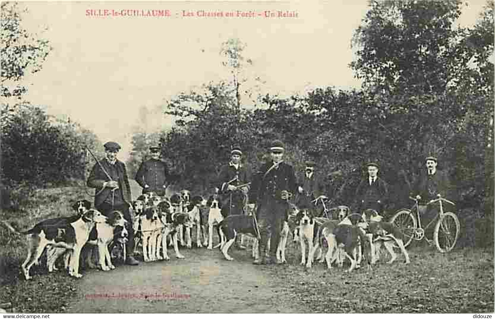 72 - Sillé Le Guillaume - Les Chasses En Foret - Un Relais - Animée - Chiens - Carte Neuve - CPA - Voir Scans Recto-Vers - Sable Sur Sarthe