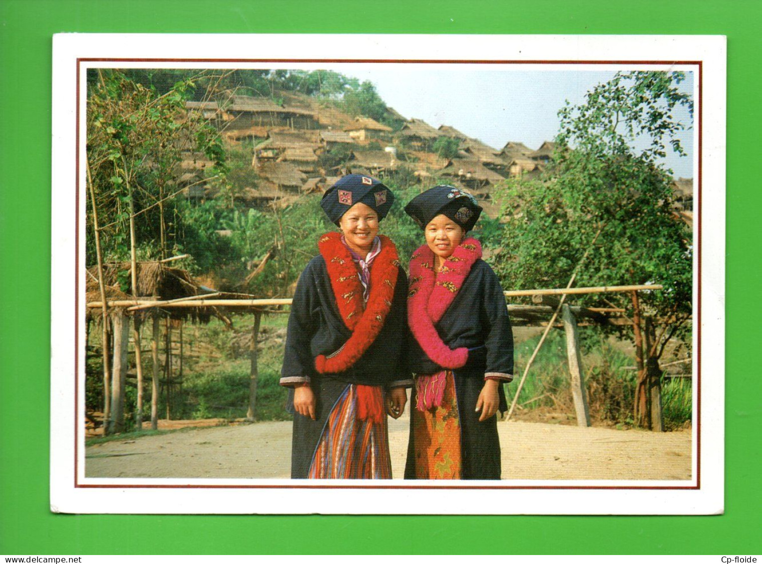 THAÏLANDE . THE GIRLS OF MOUNTAIN FOLK, YAO, LOOK VERY HAPPY . FOLKLORE - Réf. N°38852 - - Thaïland