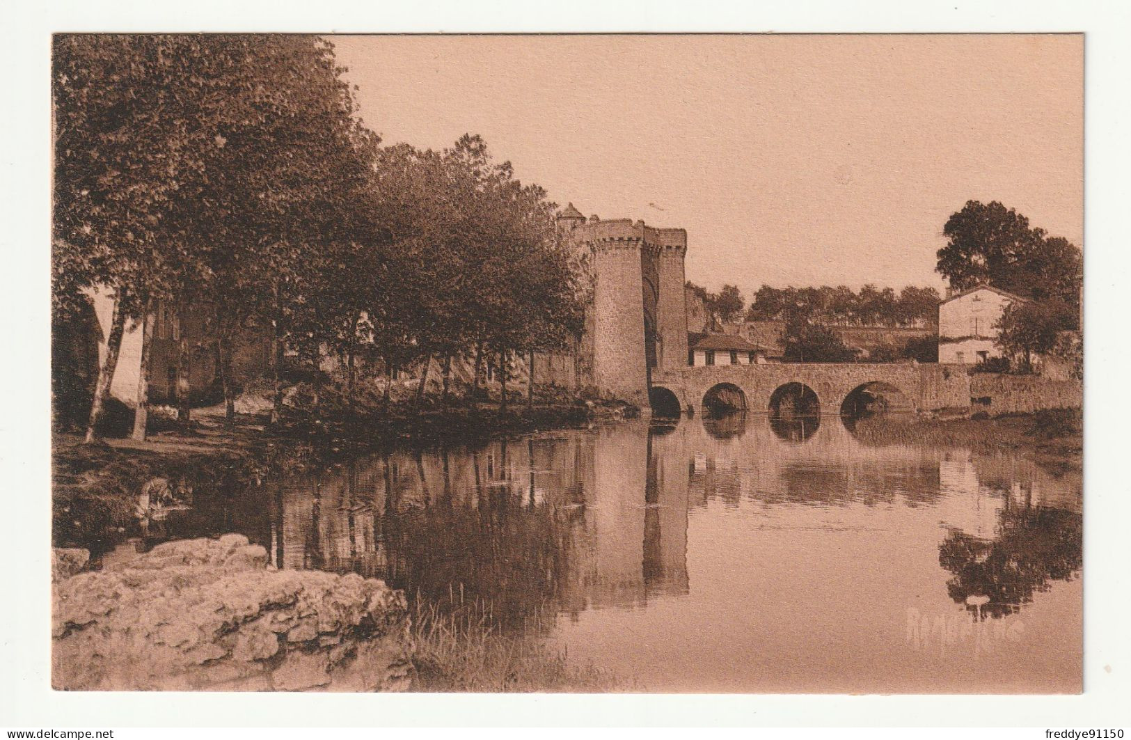 79 . Parthenay . Pont Saint Jacques - Parthenay