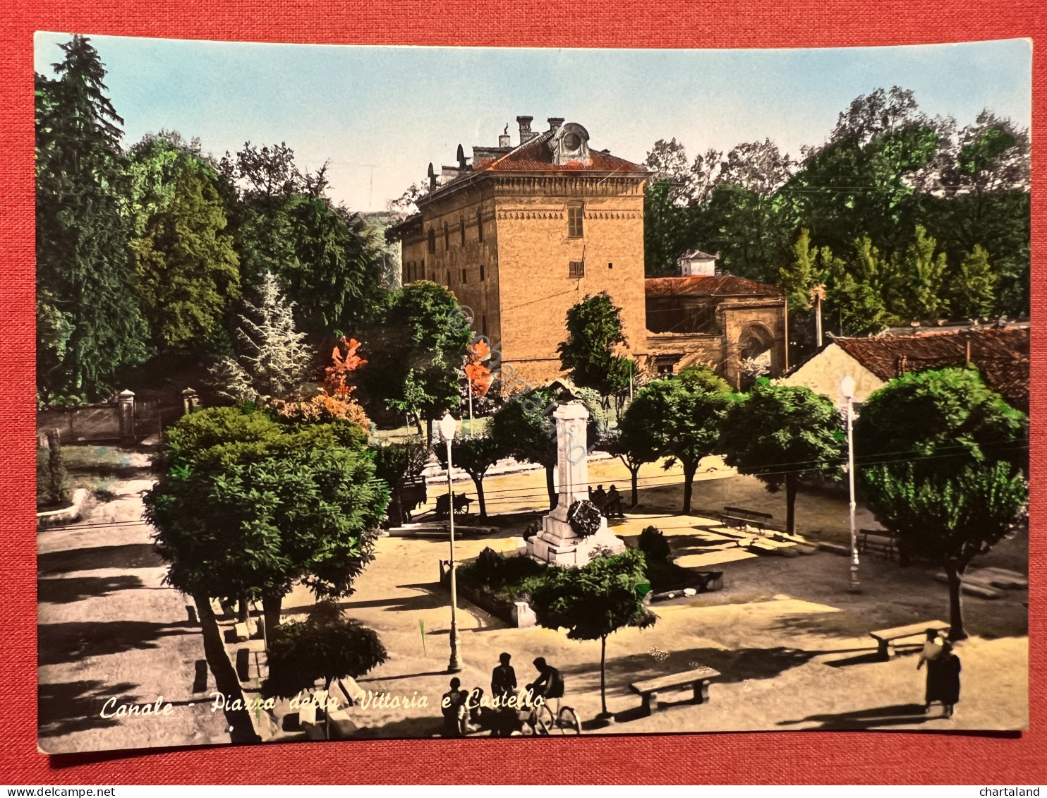 Cartolina - Canale ( Cuneo ) - Piazza Della Vittoria E Castello - 1967 - Cuneo