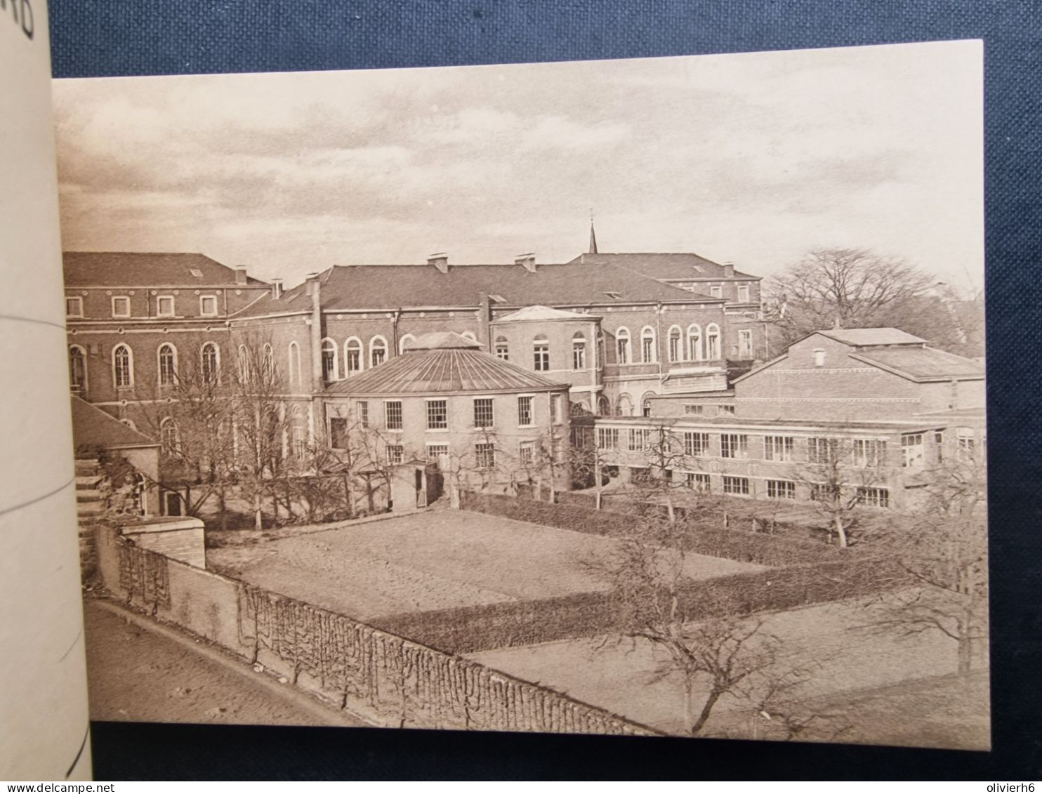 CARNET 40 CP BELGIQUE - BELGÏE (V2402) UNIVERSITE CATHOLIQUE DE LOUVAIN (42 vues) 1ère série