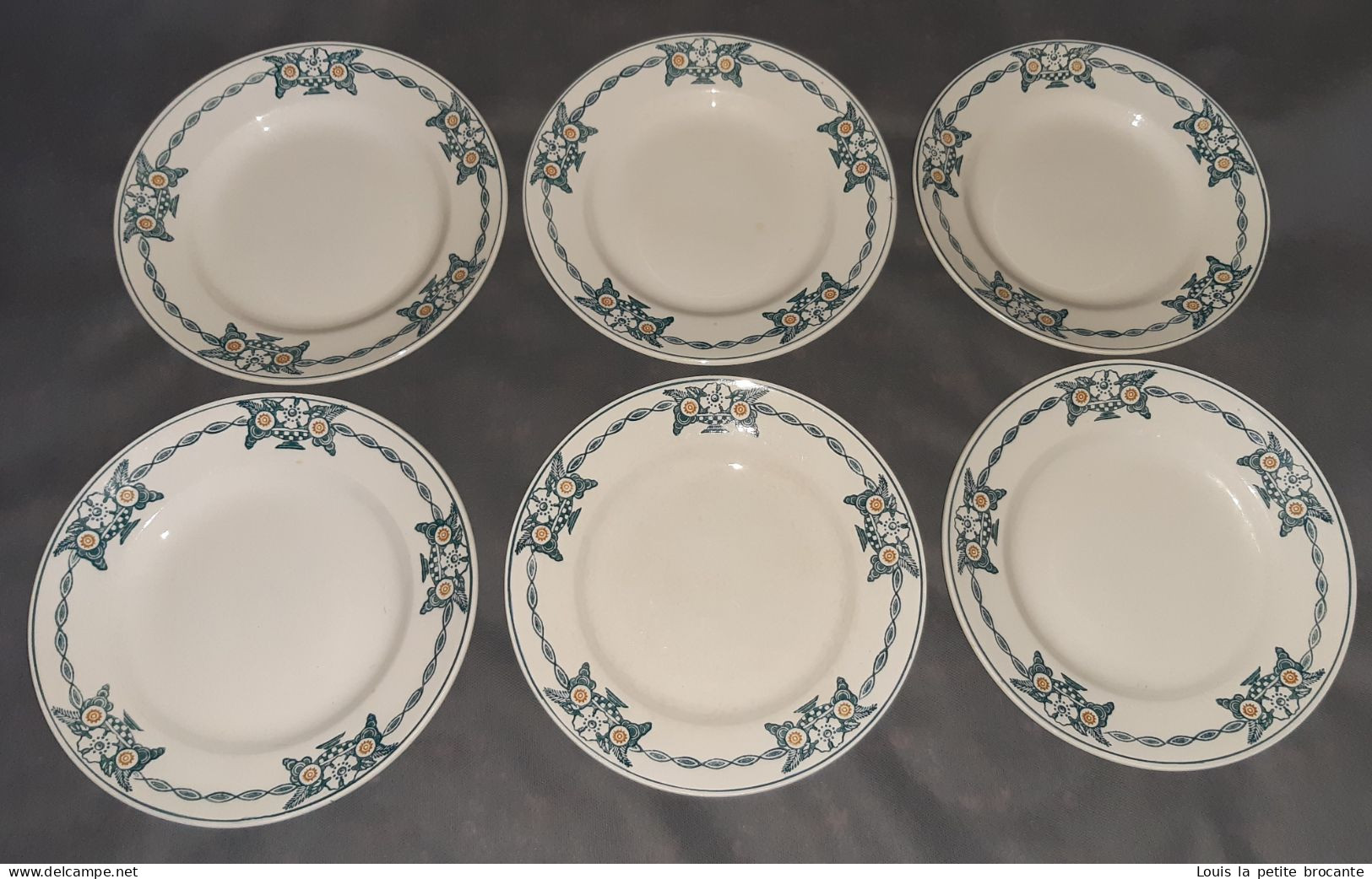 6 Assiettes Plates Des Grands établissements Céramiques De ST AMAND, Modèle 6525 Série 2. Diamètre 22,5cm. - Plates