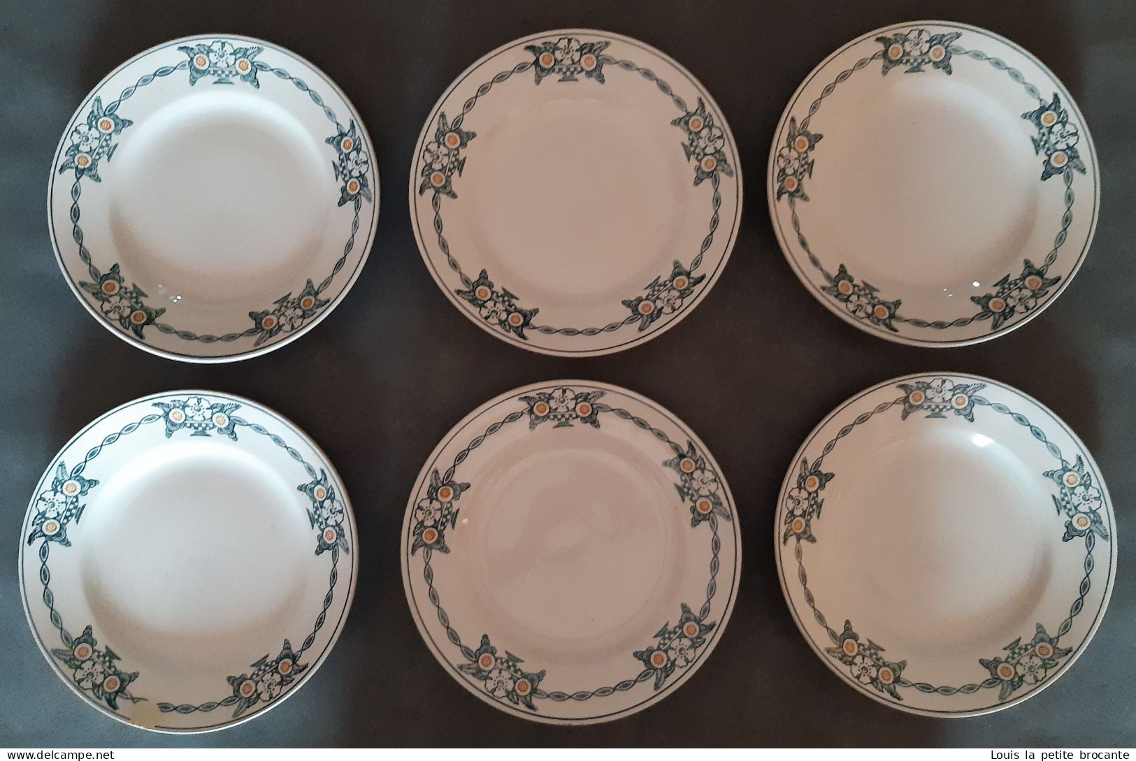 6 Assiettes Plates Des Grands établissements Céramiques De ST AMAND, Modèle 6525 Série 32. - Platos