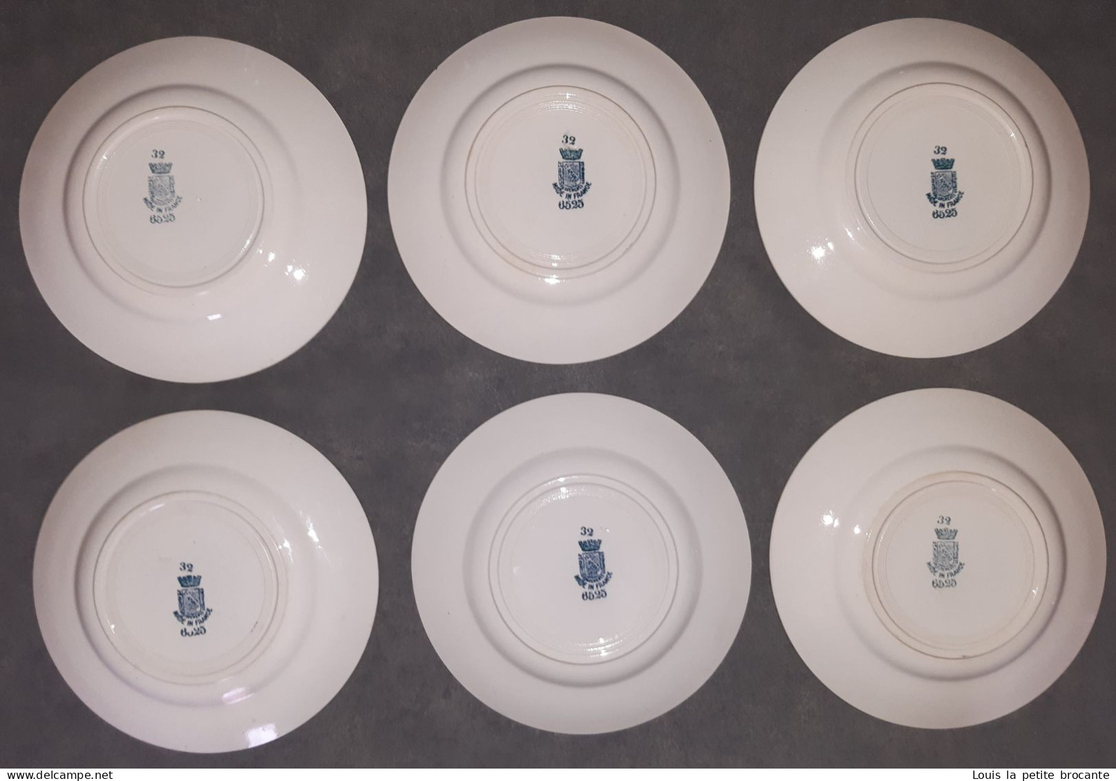 6 Assiettes Plates Des Grands établissements Céramiques De ST AMAND, Modèle 6525 Série 32. - Platos