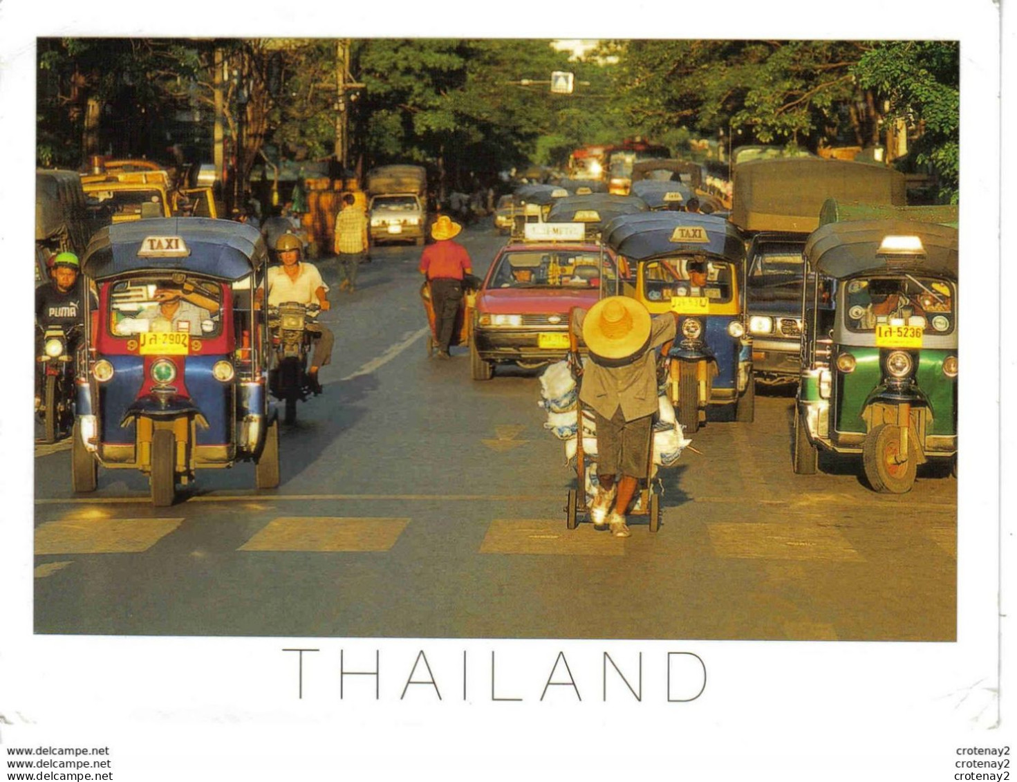 Thailand Thaïlande Tuk Tuks à Bangkok Taxi  VA N°167 Triporteurs Voitures Autos Motos - Tailandia