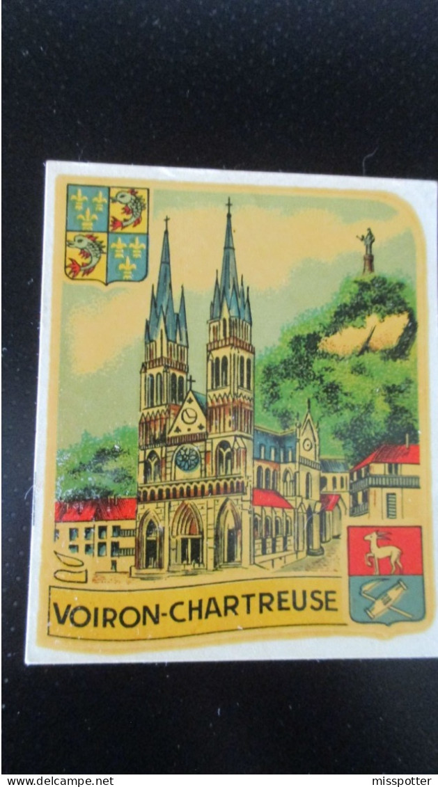 Décalcomanie Vintage Voiron Chartreuse MANQUE LE PAPIER DE PROTECTION POUR COLLECTION UNIQUEMENT 7 Cm / 8 Cm - Stickers