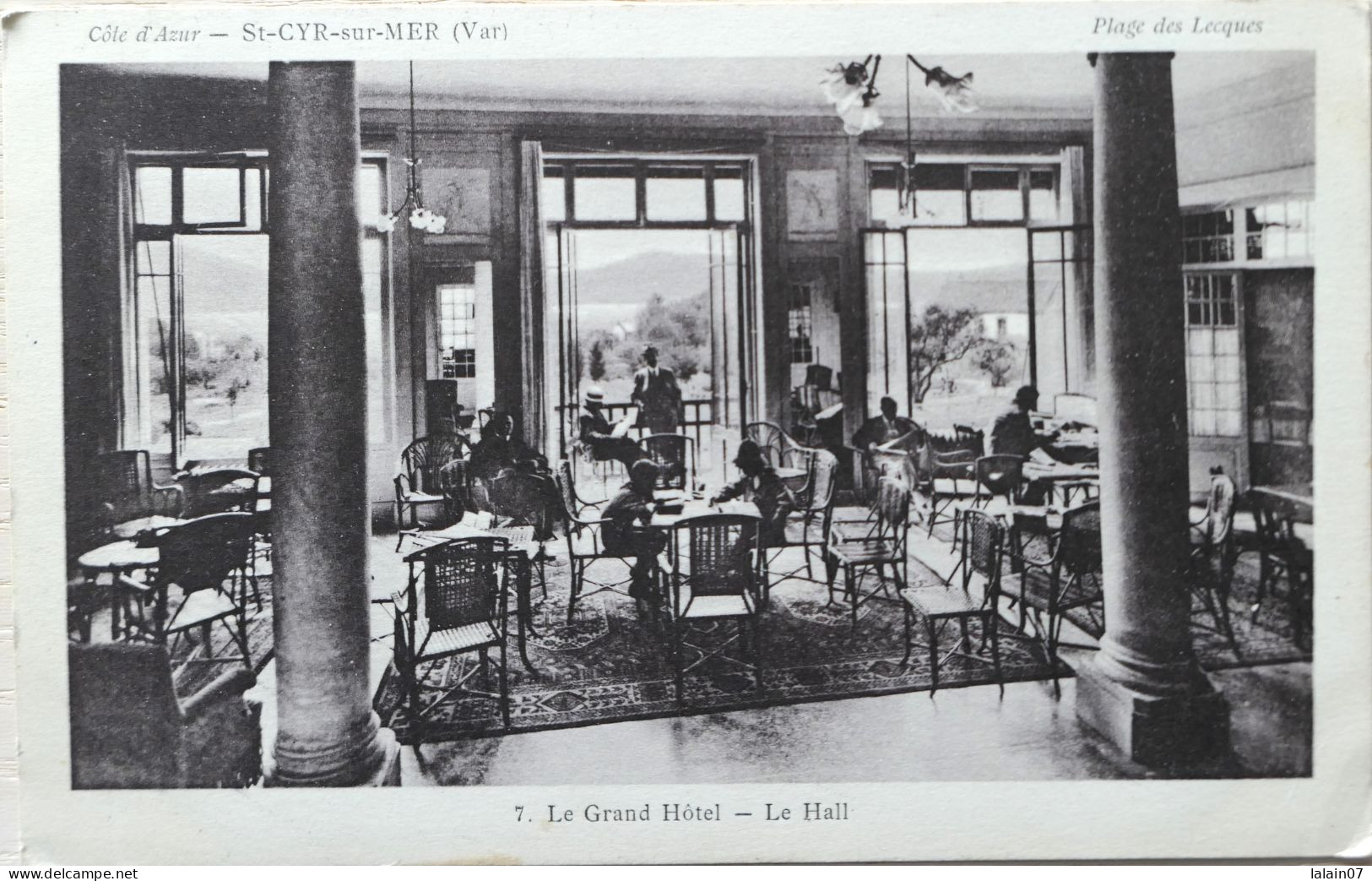 C. P. A. : 83 : SAINT CYR SUR MER : Le Grand Hôtel : Le Hall, Animé - Saint-Cyr-sur-Mer