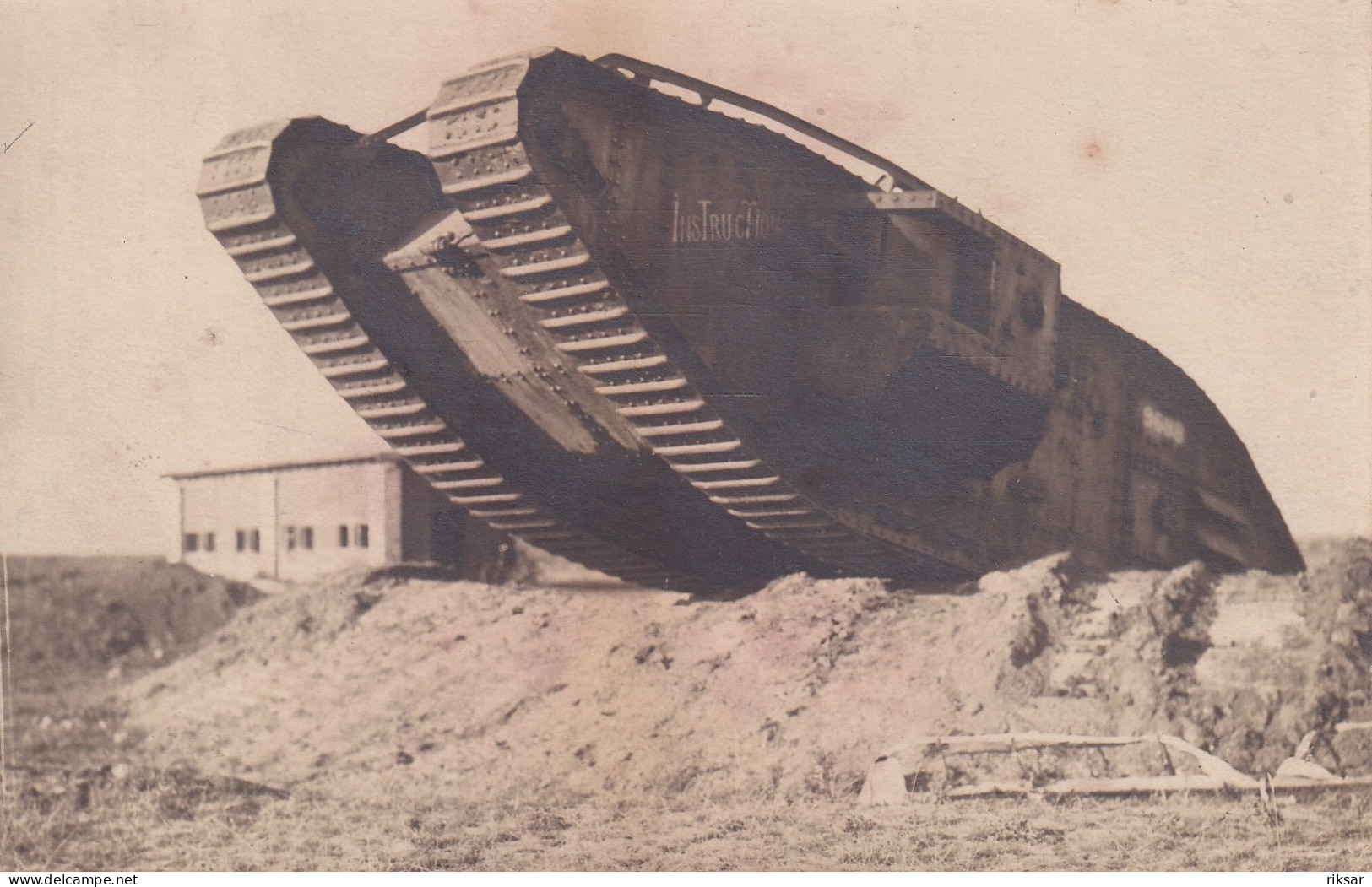 MILITAIRE(CHAR) TANK(CARTE PHOTO) CHALONS - Matériel