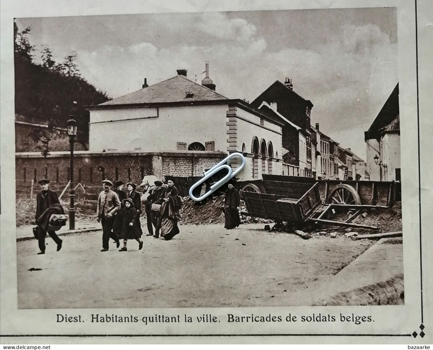 OORLOG 1914 / DIEST / HABITANTS QUITTANT LA VILLE / BARRICADES DE SOLDATS BELGES - Unclassified