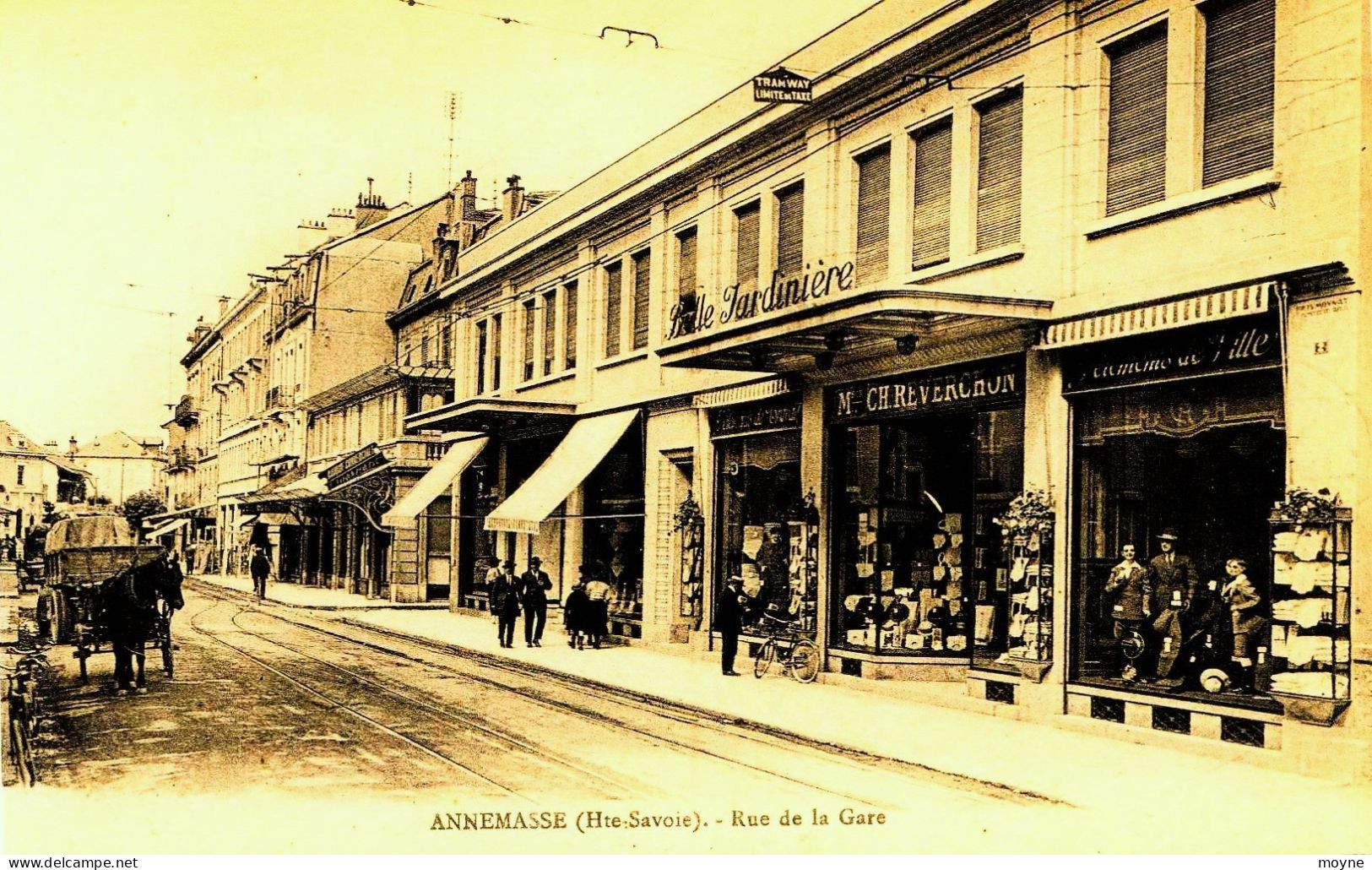 3426 - Hte Savoie - ANNEMASSE :  RUE DE LA GARE  , Magasin REVERCHON , La Belle Jardiniére Et Attelage....... - Annemasse