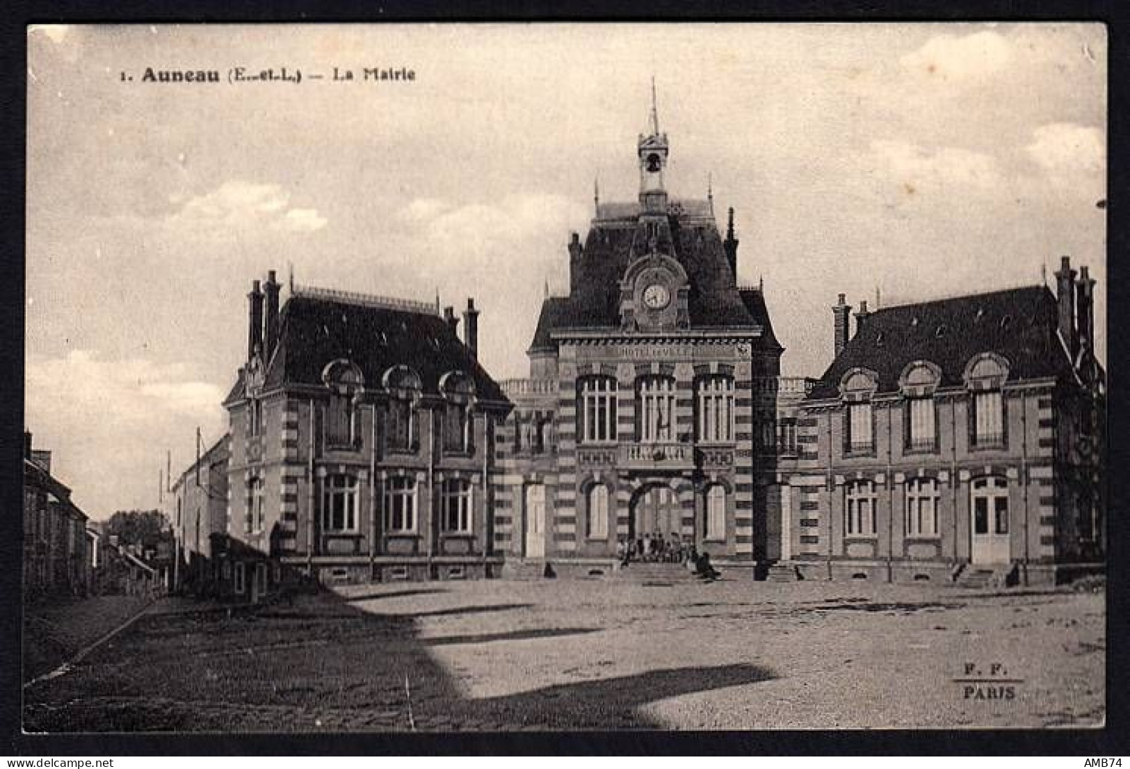 28-0014 - Carte Postale EURE ET LOIR (28) - AUNEAU - La Mairie - Auneau