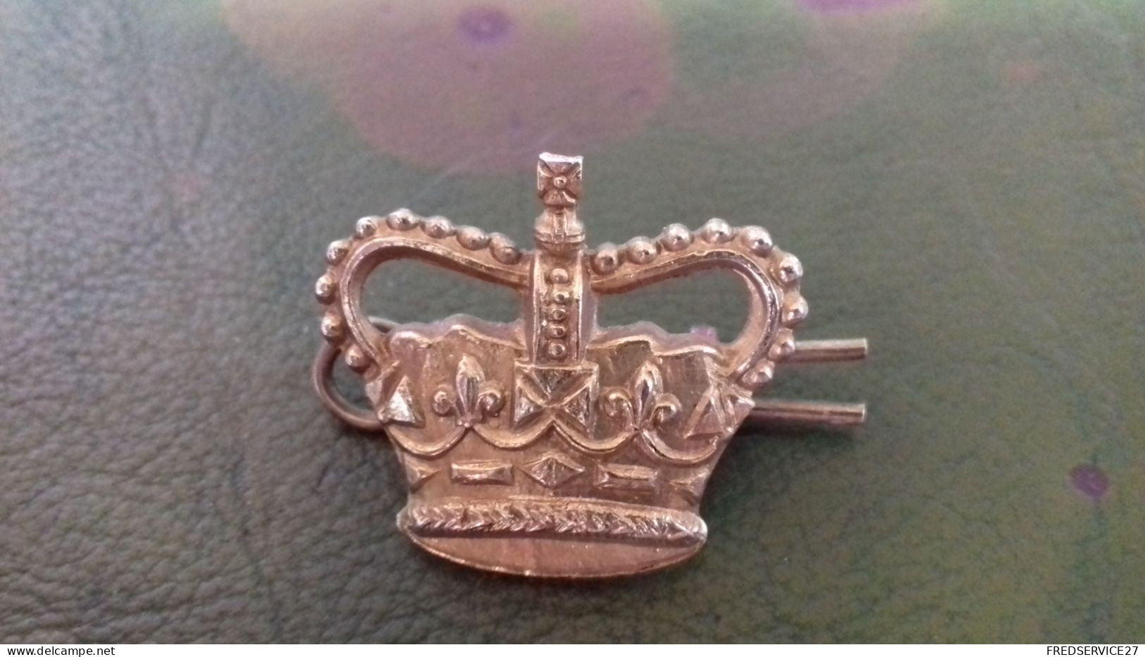 B17 / MEDAILLE BROCHE DE BERET COURONNE - Grossbritannien