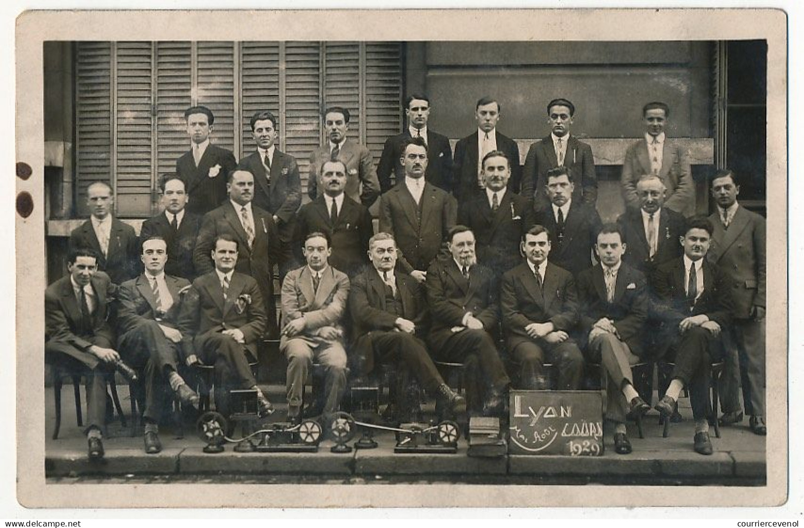 CPA Photo - LYON (Rhône) - "Lyon Cours - Mai Aout 1929" Groupe D'élèves (PTT - Télégraphìe) - Autres & Non Classés
