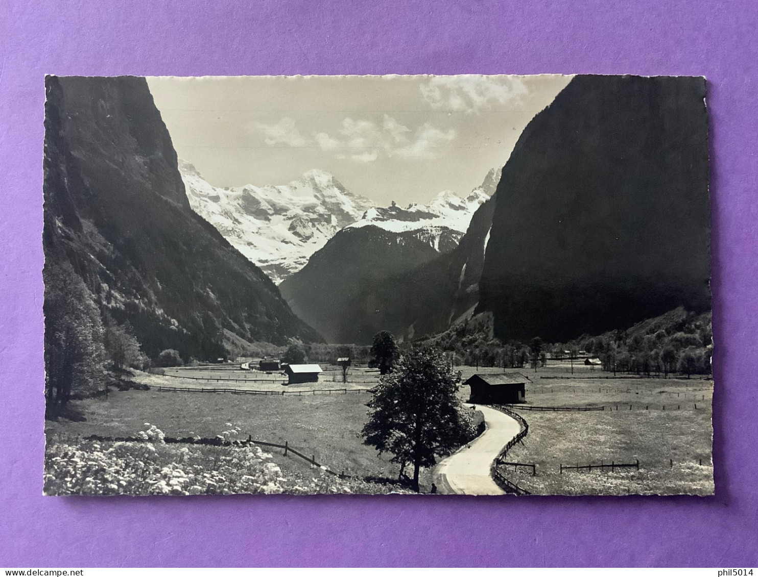 Suisse   CPSM Petit Format  LAUTERBRUNNENTAL     Très Bon état - Lauterbrunnen