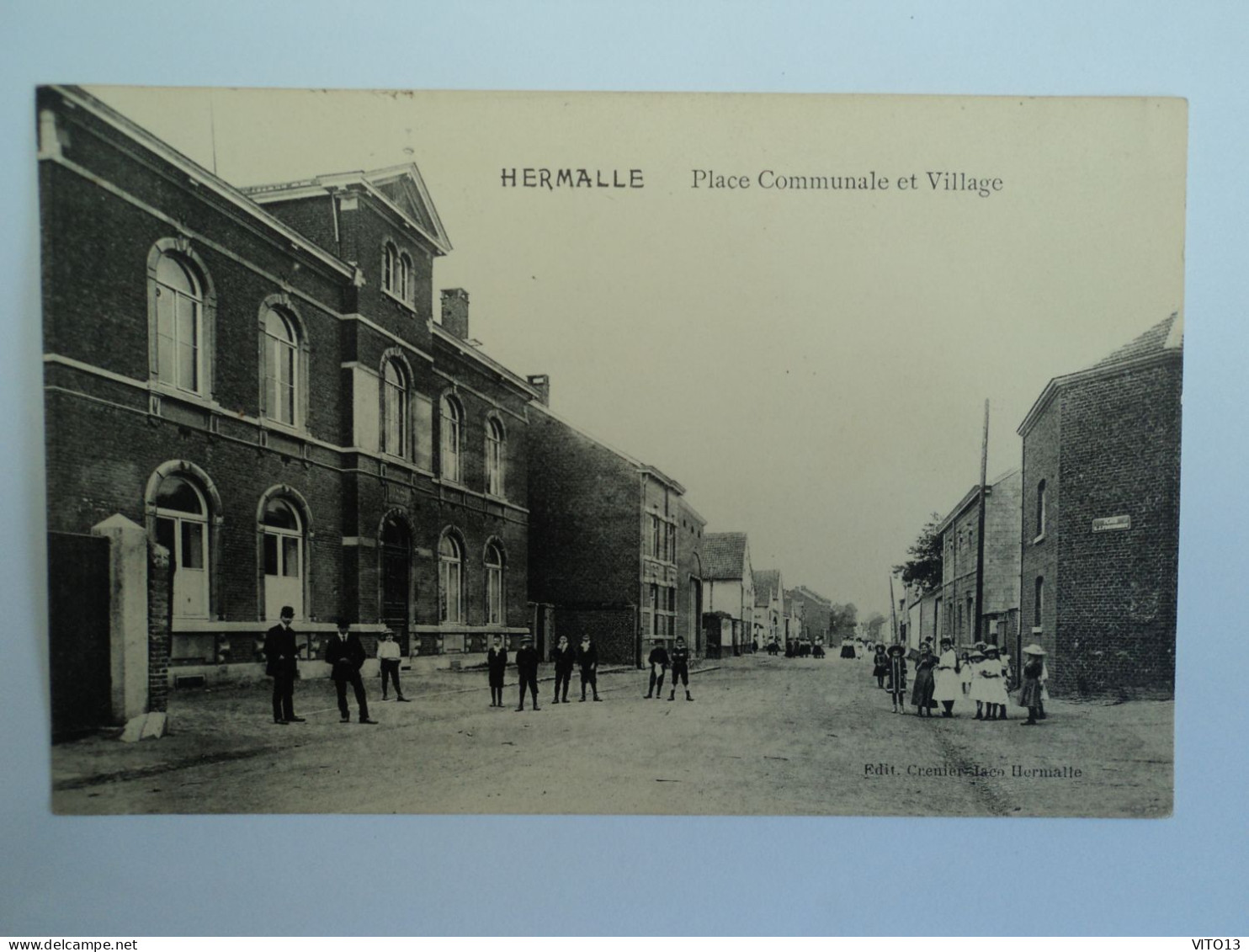 CP : Hermalle   Place Communale Et Village - Wezet