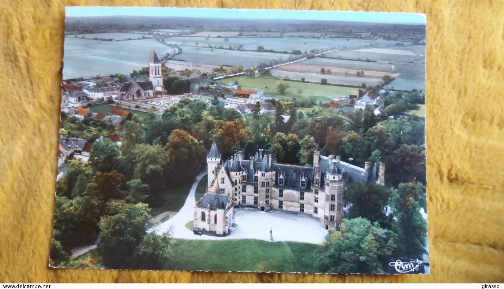 CPSM MEILLANT CHER 18 LE CHATEAU PARTIE RENAISSANCE ET L EGLISE VUE AERIENNE ED CIM 1965 - Meillant