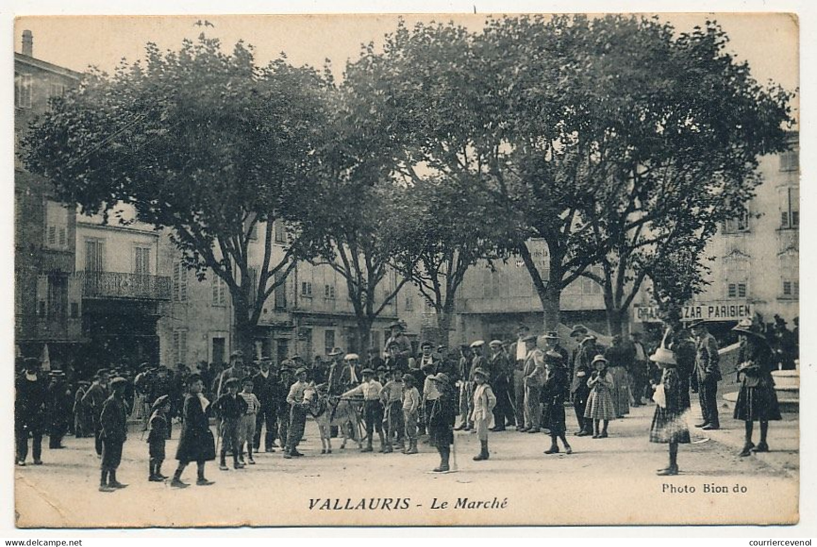 CPA - VALLAURIS (Alpes Maritimes) - Le Marché - Vallauris