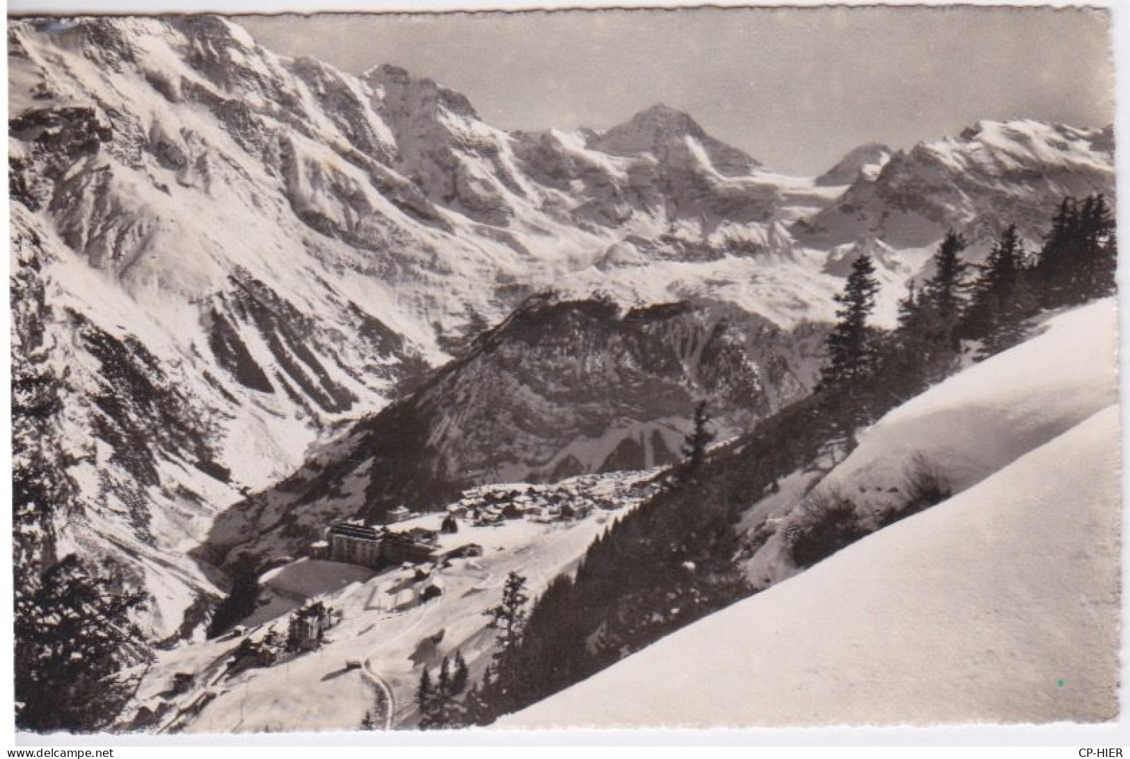 SUISSE - SCHWEIZ - SWITZERLAND - BERNE - MÜRREN VUE AERIENNE - Mürren