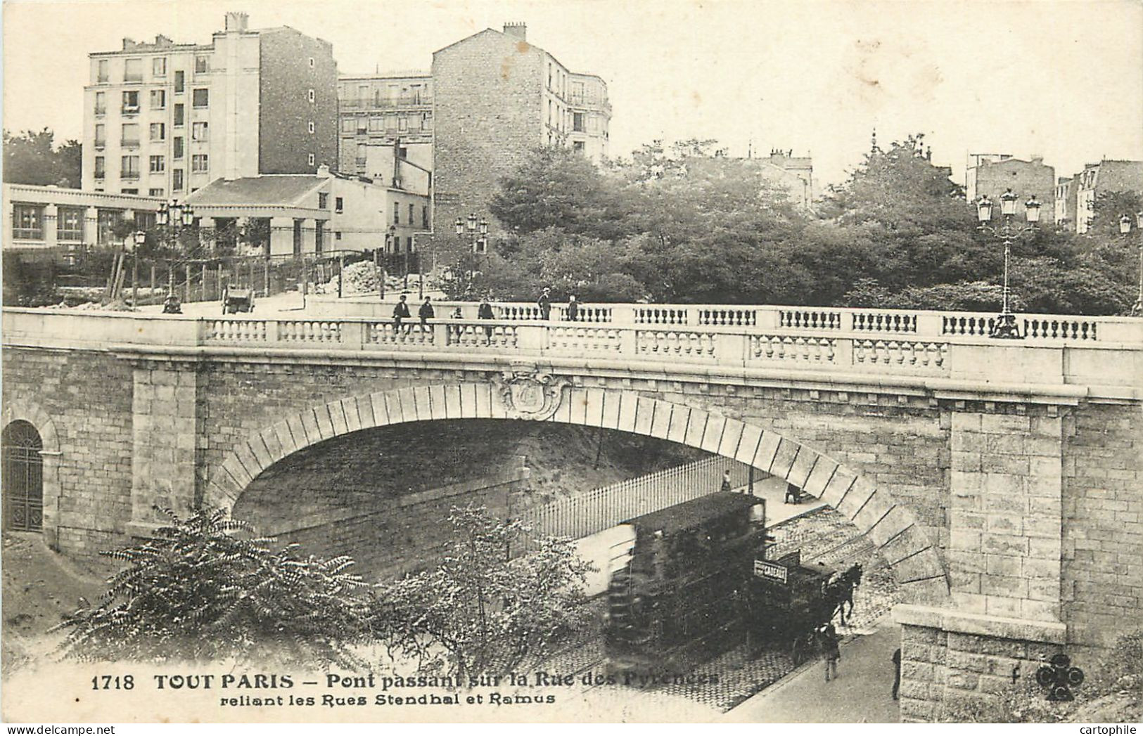 75020 - TOUT PARIS - Pont Passant Sur La Rue Des Pyrénées Reliant Les Rues Stendhal Et Ramus N°1718 - Arrondissement: 20