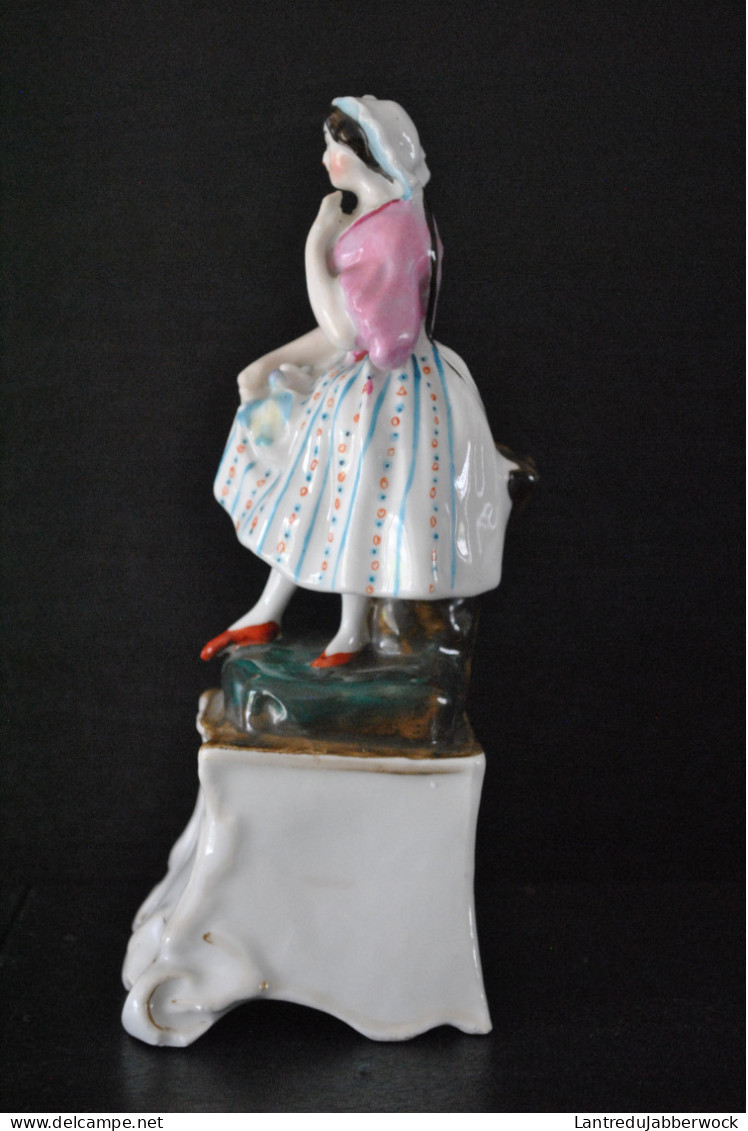 Statuette Jeune Femme Au Panier Soulevant Sa Robe Porcelaine XIXè Vieil Andenne Vieux Bruxelles Paris Porte Plume Encens - Autres & Non Classés