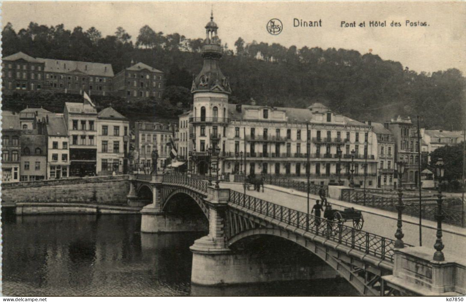 Dinant - Pont Et Hotel Des Postes - Dinant
