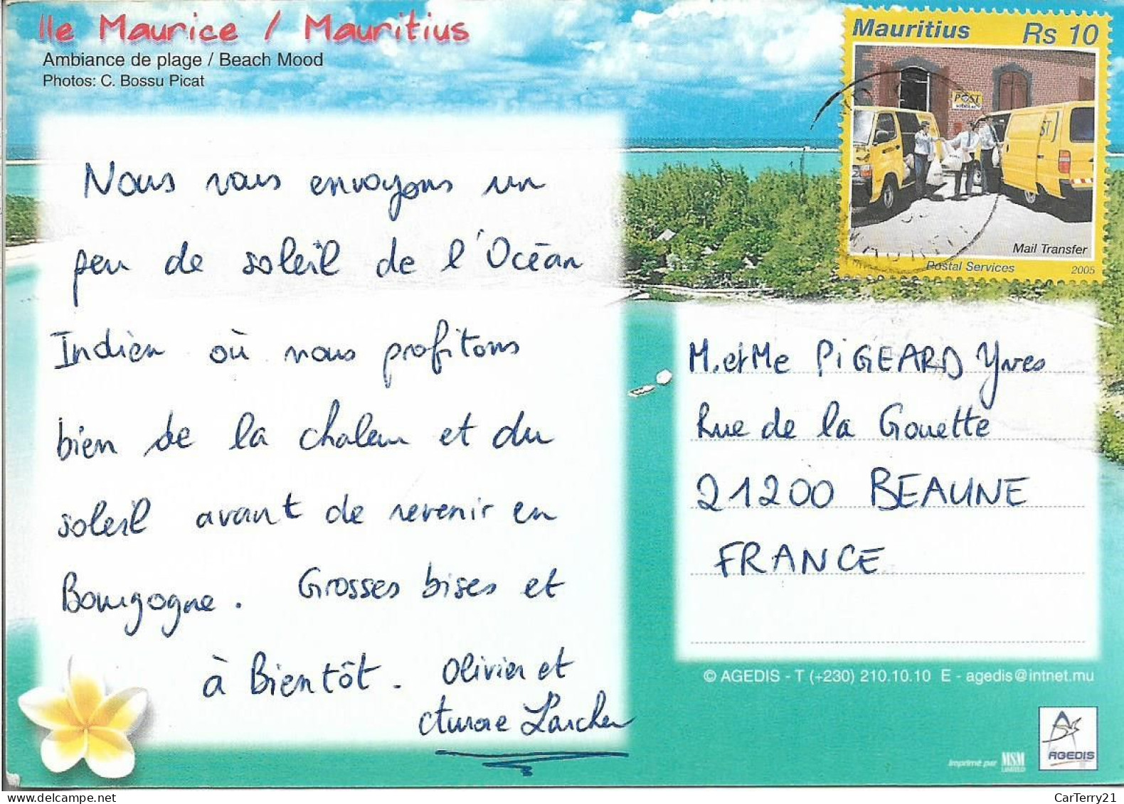 CPM. MAURICE. AMBIANCE DE PLAGE. TIMBRE MAURITIUS. - Mauricio