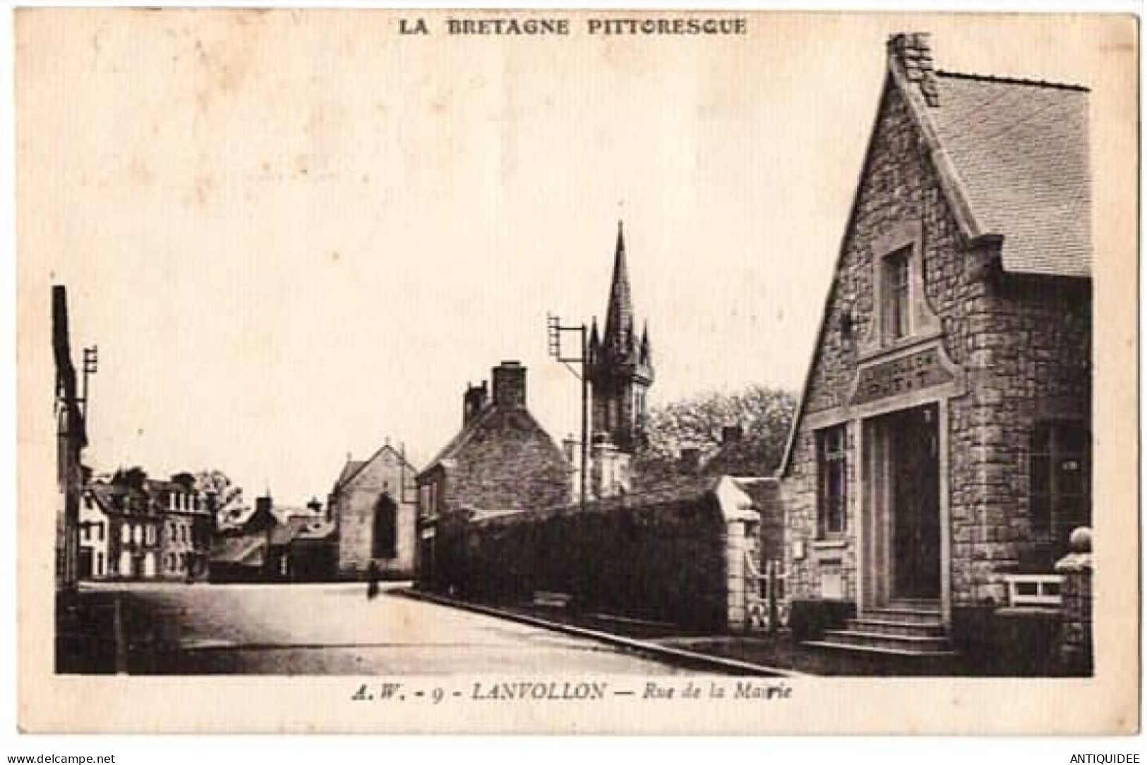 LANVOLLON - Rue De La Mairie - ( 1930? ) - - Lanvollon