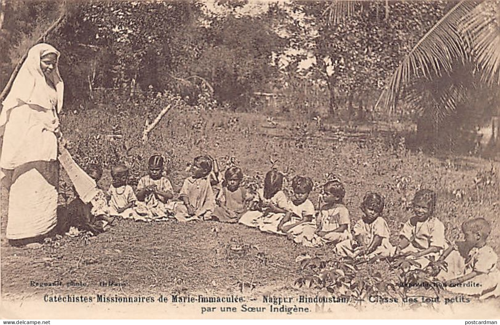 India - NAGPUR - Native Nun Teaching The Orphans - Publ. Missionary Catechists Of Mary Immaculate - Inde