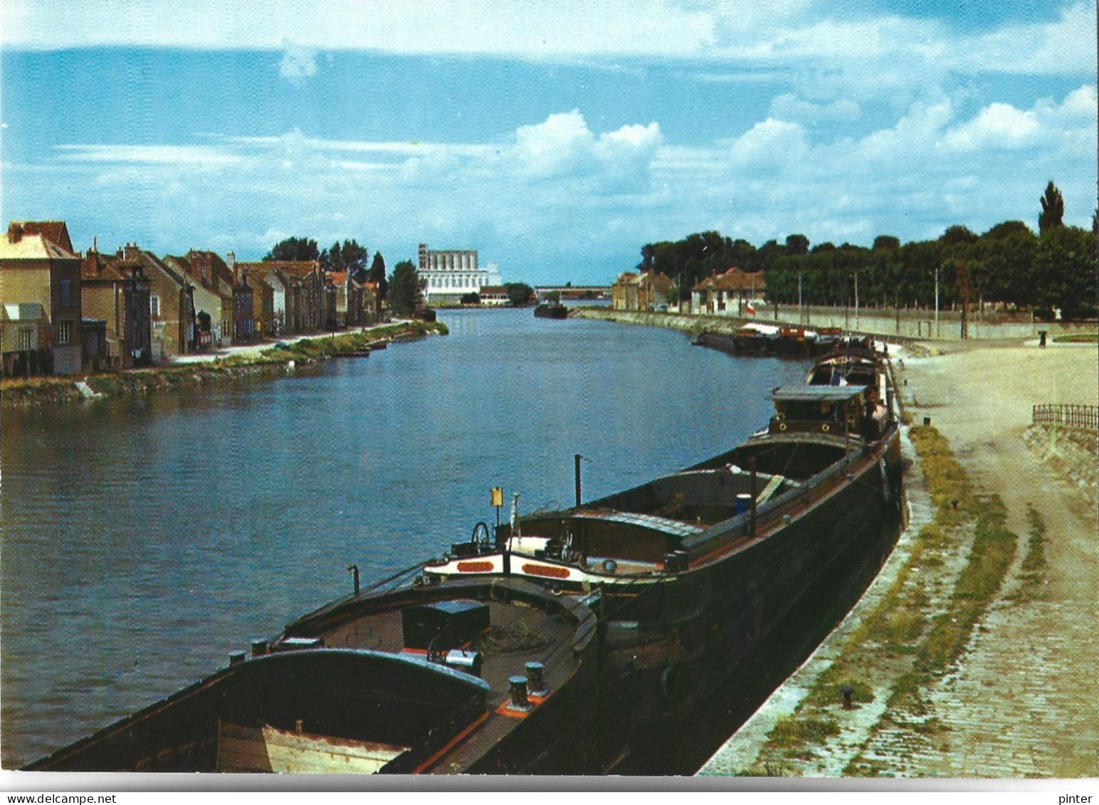 PENICHE - SENS - Les Bords De L'Yonne - Chiatte, Barconi