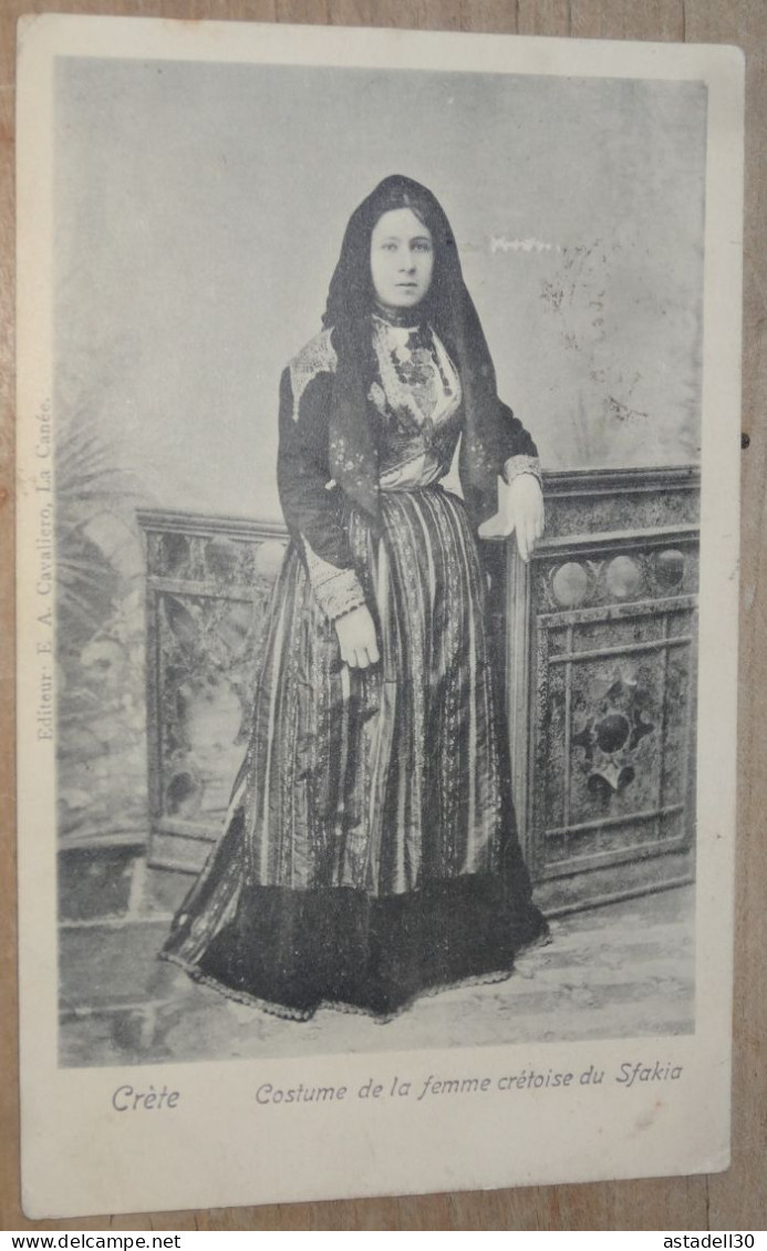 GRECE : CRETE, Costume De La Femme Crétoise De SFAKIA  ................ BE-17717 - Grecia