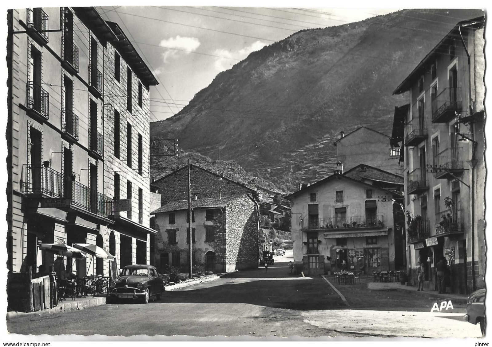 ANDORRE - ENCAMP - La Rue Principale Et La Place - Andorra