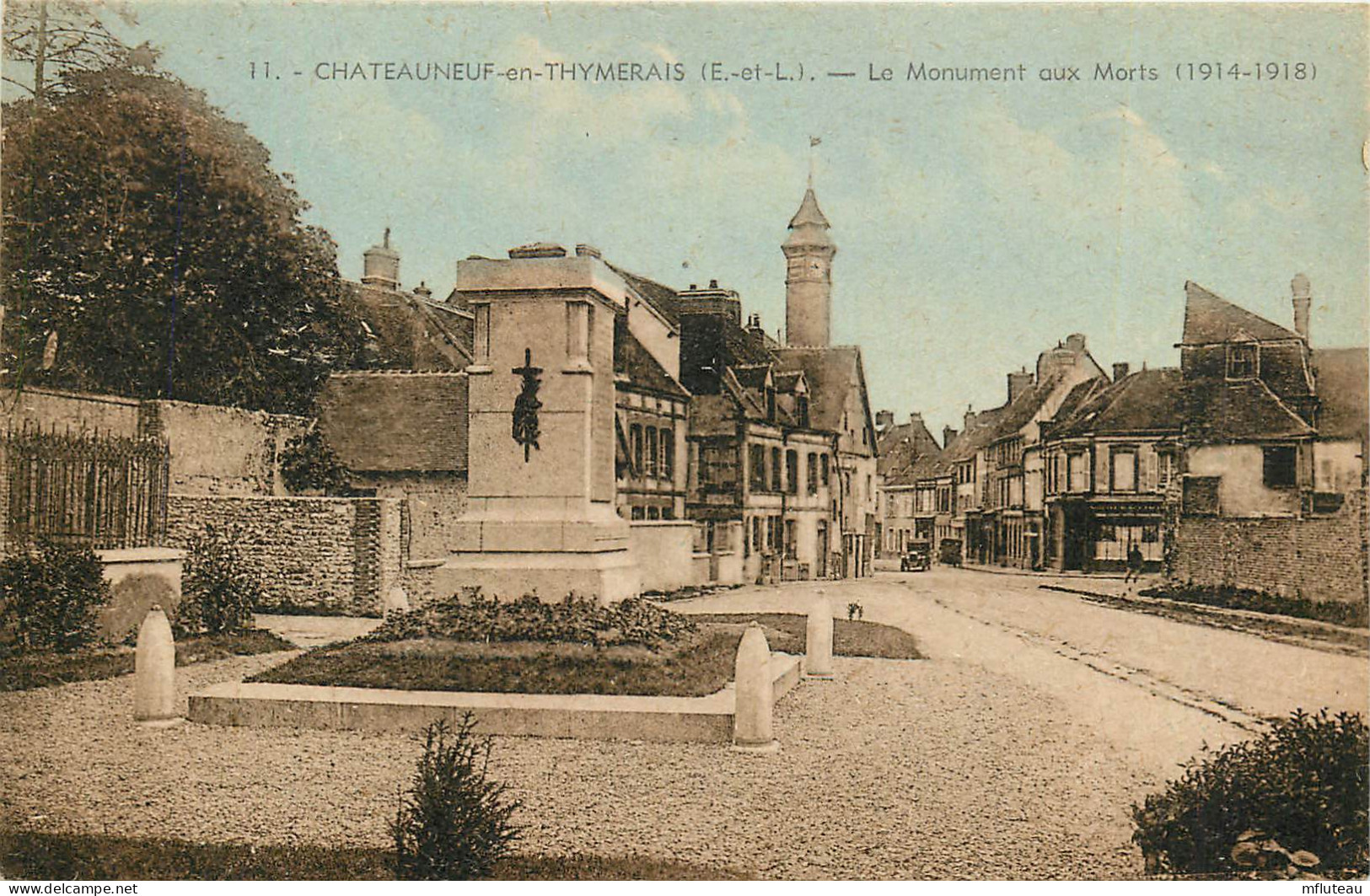 28* CHATEAUNEUF EN THIMERAIS  Le Monument Aux Morts     RL22,2158 - Châteauneuf