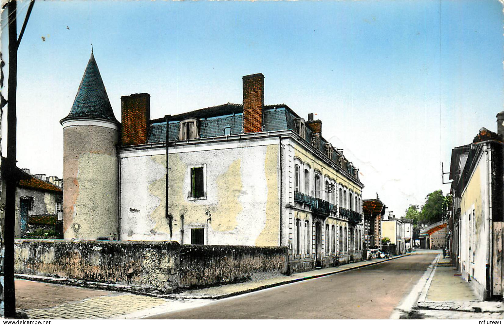 40* ROQUEFORT  Rue Theophile Gautier (CPSM Format 9x14cm)         RL34.0715 - Roquefort