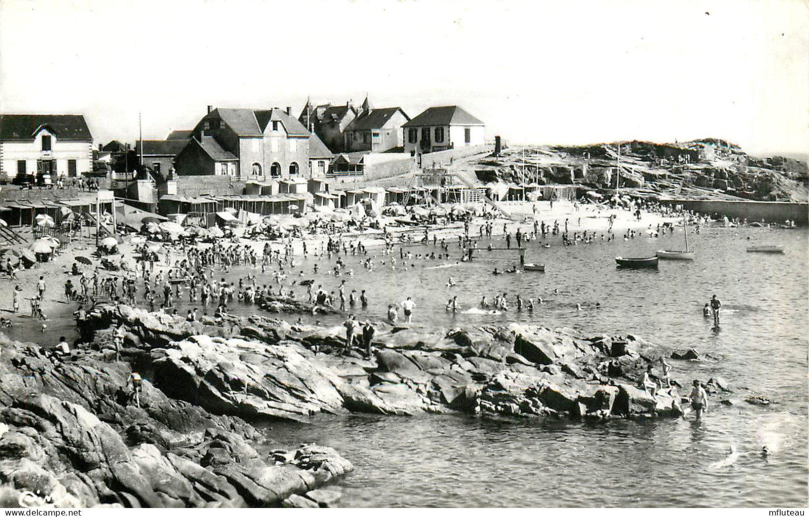 44* BATZ  S/MER     Plage St Michel     (CPSM Format 9x14cm)  RL34.1265 - Batz-sur-Mer (Bourg De B.)