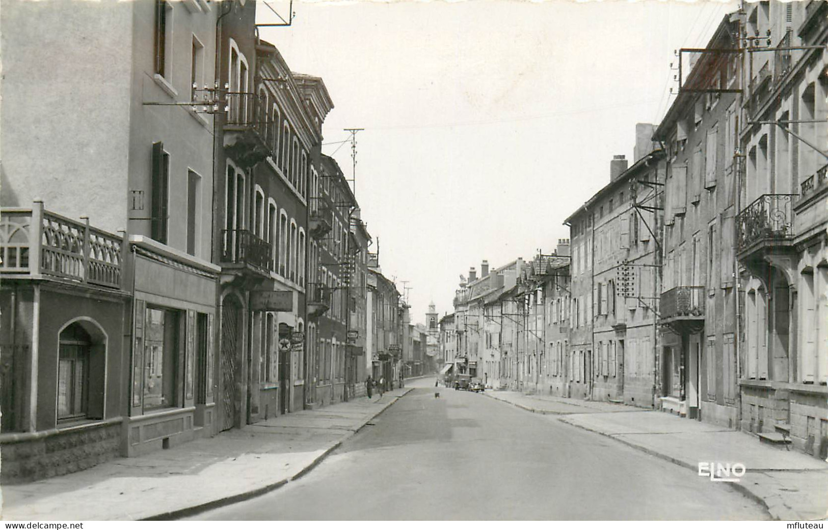 43* YSSINGEAUX Rue Des Fosses    (CPSM Format 9x14cm)        RL34.1036 - Yssingeaux